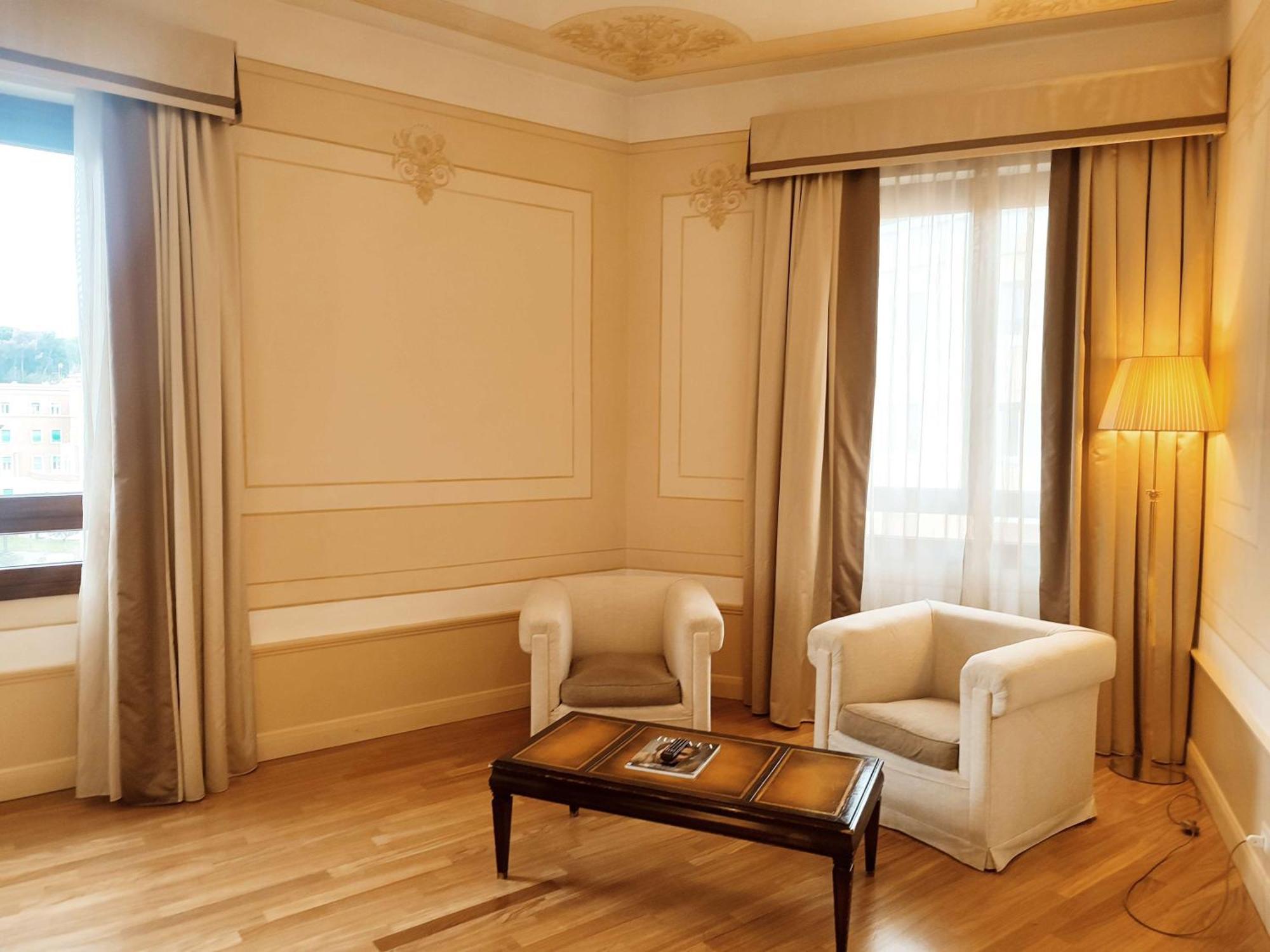 Hotel Radisson Blu Ghr Roma Exterior foto
